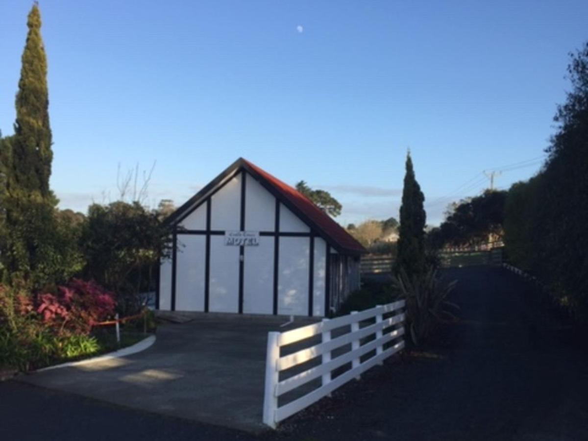 Castle Court Motel Wellsford Exterior foto